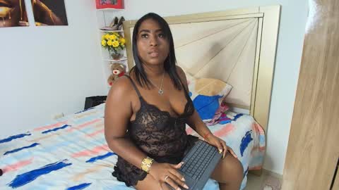 Snapshot of alanavega12 chatting on 5, 1, 2025 alana online show from 5, 1, 2025