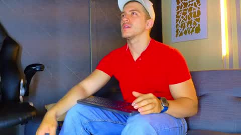 Snapshot of alanferrer chatting on 1, 7, 2026 Alan Ferrer online show from 1, 7, 2026