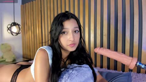 Snapshot of alanha_ chatting on 10, 1, 2025 alanha online show from 10, 1, 2025