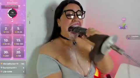 Snapshot of alanna_sloppy chatting on 8, 7, 2026 alana silver online show from 8, 7, 2026