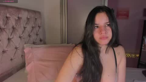 Snapshot of alannalove__ chatting on 27, 7, 2026 Alanna online show from 27, 7, 2026