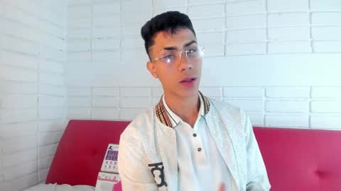 Snapshot of alannaughty_ chatting on 29, 12, 2024 alannaughty_ online show from 29, 12, 2024