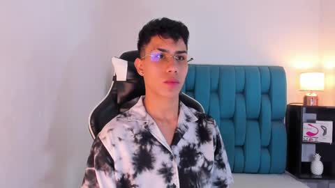 Snapshot of alannaughty_ chatting on 13, 2, 2025 alannaughty_ online show from 13, 2, 2025