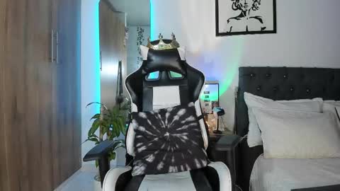 alannaughty_ online show from 20, 3, 2026