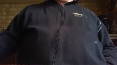 Snapshot of albert29 chatting on 9, 9, 2025 albert29 online show from 9, 9, 2025