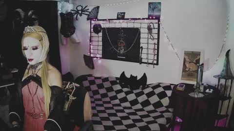 Mistic witch online show from 6, 2, 2025