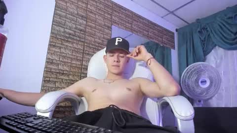 Aleck Boy online show from 6, 11, 2025