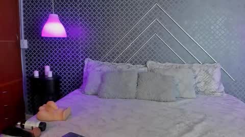 aleja_bloom online show from 16, 10, 2025