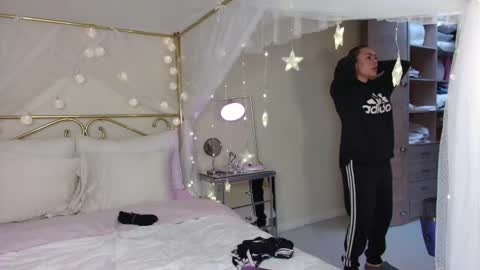 ALEJADOLLTS online show from 11, 2, 2025