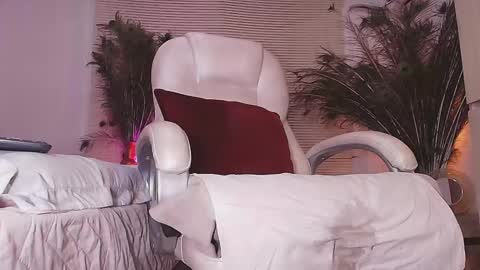 Alejandra online show from 10, 3, 2025