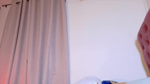 alejandra_dunn1 online show from 7, 4, 2026