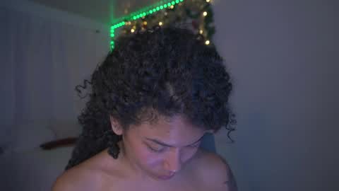 Snapshot of alejandra_kiss98 chatting on 12, 12, 2024 O.F alejandra h1998 stream 300 pm - 1100 pm online show from 12, 12, 2024