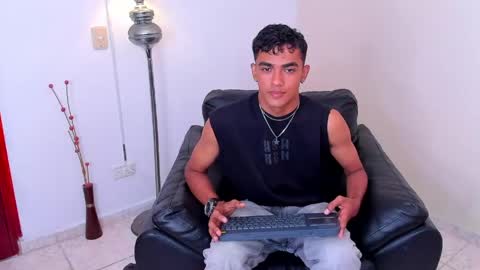 Alejandro williams online show from 25, 5, 2026