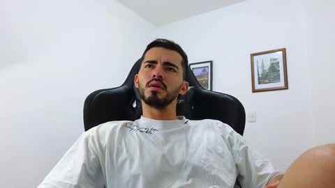 alejandroo_7 online show from 25, 12, 2024