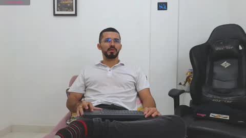 alejandroo_7 online show from 1, 2, 2026