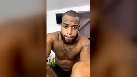 Snapshot of alejo_21cm chatting on 3, 6, 2026 alejo_21cm online show from 3, 6, 2026