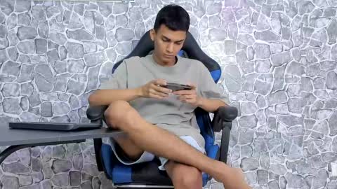 alejo peverell online show from 25, 5, 2026