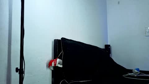 Snapshot of alejo_urd chatting on 26, 5, 2026 alejo online show from 26, 5, 2026