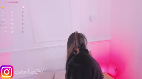 Snapshot of aleksandra_miller chatting on 8, 1, 2025 Aleksandra online show from 8, 1, 2025