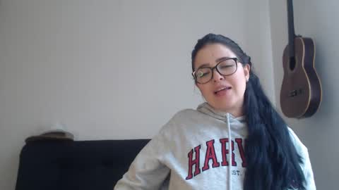 Snapshot of aleska__bell chatting on 2, 10, 2025 Aleska online show from 2, 10, 2025