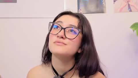 Snapshot of alessandralb chatting on 6, 5, 2026 Alessandra Leblanc online show from 6, 5, 2026