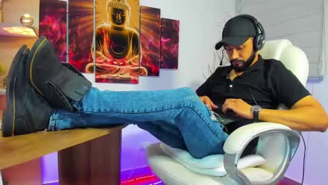 ALESSANDRO  WYE online show from 19, 1, 2025