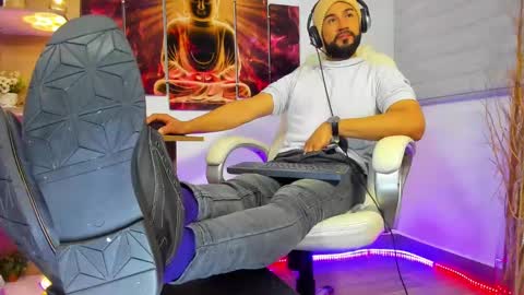 ALESSANDRO  WYE online show from 26, 1, 2025