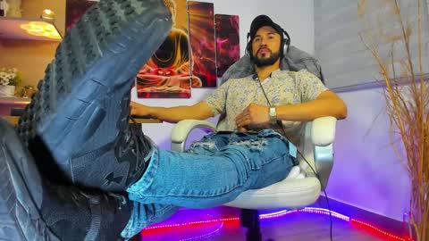 ALESSANDRO  WYE online show from 29, 1, 2025