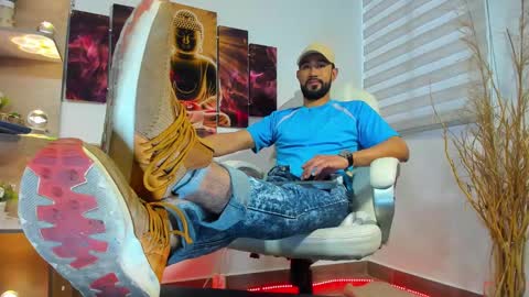 ALESSANDRO  WYE online show from 21, 2, 2025