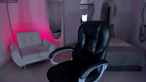 ALESSA ROMERO  online show from 14, 11, 2025