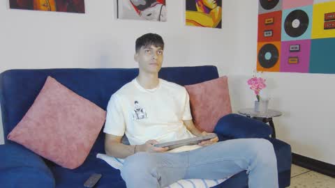 Alessio online show from 21, 11, 2025