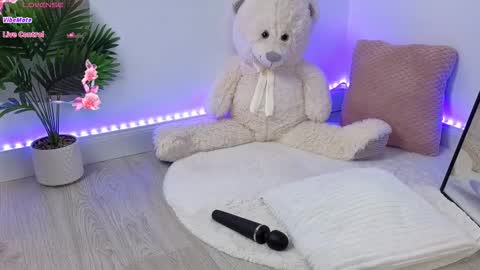 Snapshot of alessyaaa chatting on 12, 10, 2025 Ale online show from 12, 10, 2025