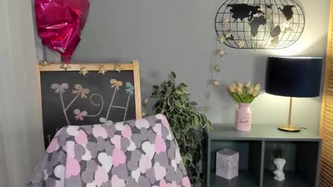 alettablacck online show from 5, 11, 2025