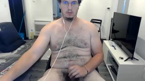Snapshot of alex90080 chatting on 7, 7, 2026 alex90080 online show from 7, 7, 2026