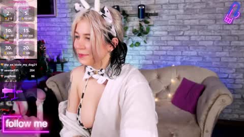 Snapshot of alex_howell chatting on 12, 1, 2025 alex_howell online show from 12, 1, 2025