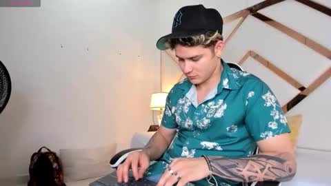 Snapshot of alex_pierce_ chatting on 26, 2, 2026 Alex online show from 26, 2, 2026