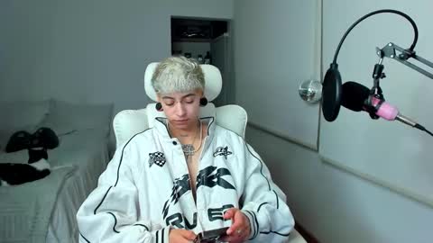 Residente0xxx online show from 11, 2, 2026