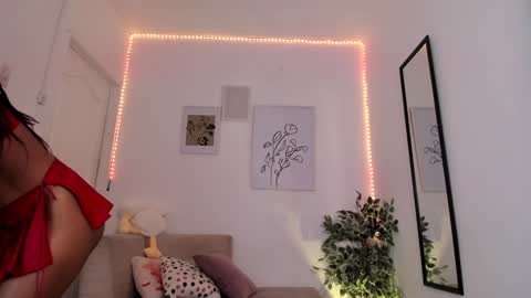 Snapshot of alex_saeli chatting on 1, 2, 2025 alexis online show from 1, 2, 2025