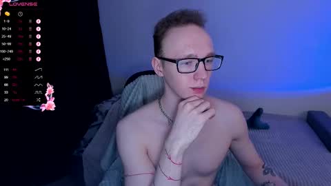 Snapshot of alex_silent chatting on 8, 10, 2025 alex_silent online show from 8, 10, 2025