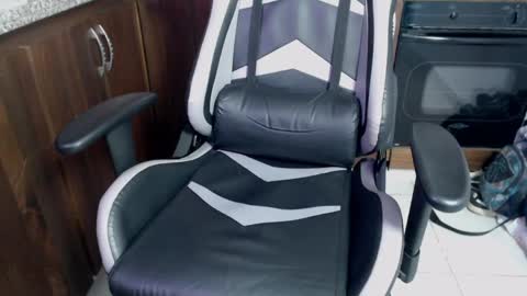 alex_xhunter online show from 2, 4, 2026