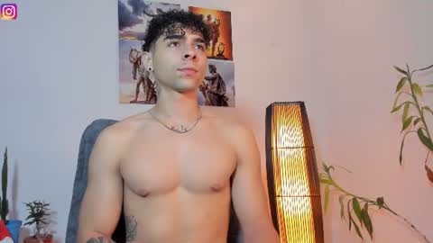 Snapshot of alex_zt7 chatting on 8, 6, 2026 x online show from 8, 6, 2026