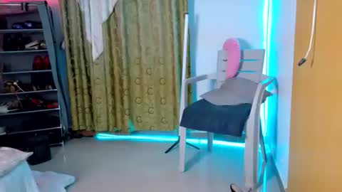 Snapshot of alexa472 chatting on 5, 7, 2026 Alexa online show from 5, 7, 2026