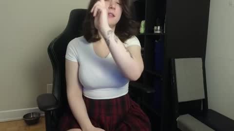 dont be afraid to click social media link its  working  just click on that  online show from 30, 1, 2025