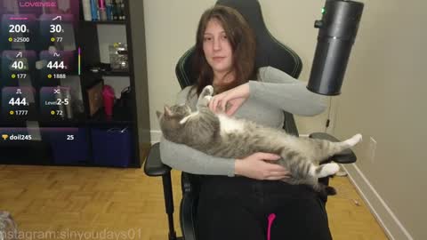 dont be afraid to click social media link its  working  just click on that  online show from 7, 11, 2025