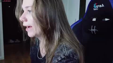 Snapshot of alexa_feels chatting on 27, 6, 2026 Little Duck homie online show from 27, 6, 2026