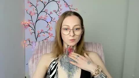 Snapshot of alexa_kittie chatting on 19, 4, 2026 Alexa online show from 19, 4, 2026