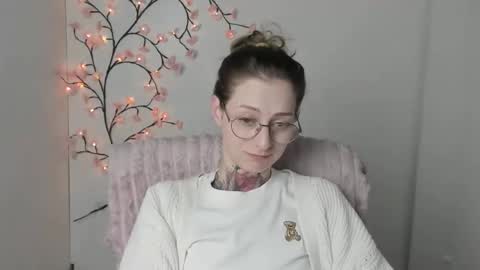Snapshot of alexa_kittie chatting on 18, 5, 2026 Alexa online show from 18, 5, 2026