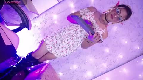 alexaavandercloude online show from 28, 4, 2026