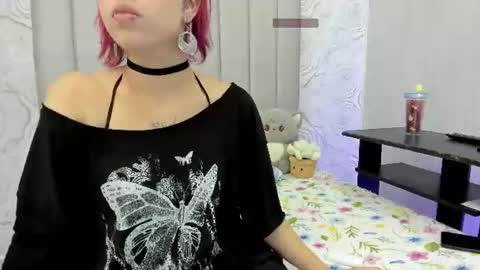Snapshot of alexafoxy18 chatting on 21, 6, 2026 ALEXA online show from 21, 6, 2026