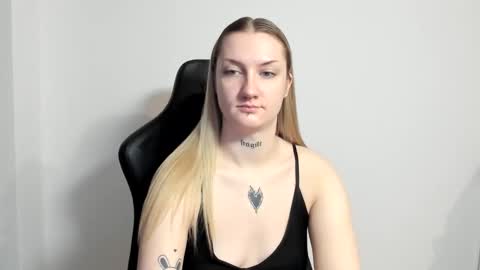 Snapshot of alexafragile chatting on 25, 2, 2026 Alexa online show from 25, 2, 2026